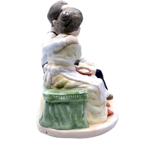 Vintage Figurine Of Elderly Couple Sitting On A Bench With Glasses & Red Bow Tie - Picture 4 of 7